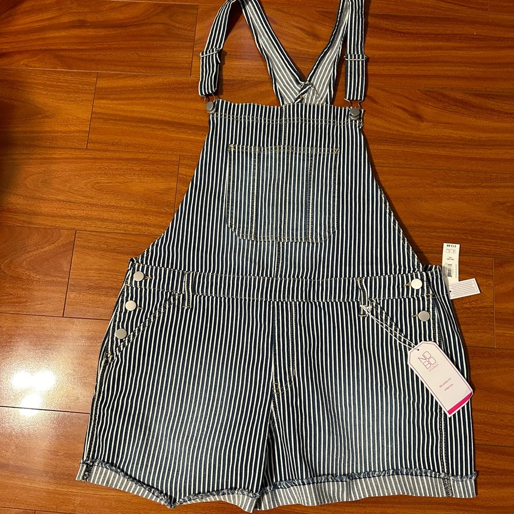 No Boundaries Women’s Overall Shorts NWT XXL